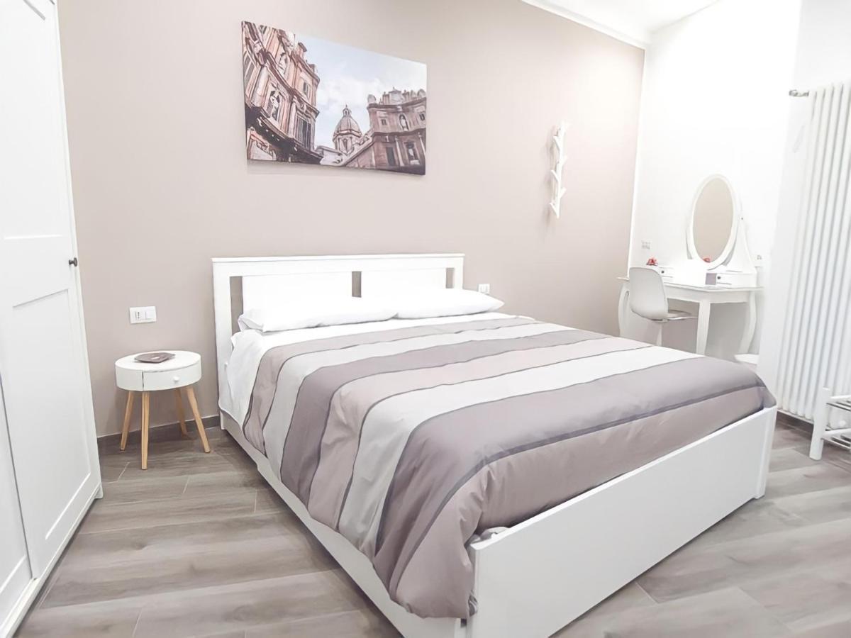 Garibaldi Rooms 29 - Piazza Marina A Palermo - In Pieno Centro. Екстер'єр фото